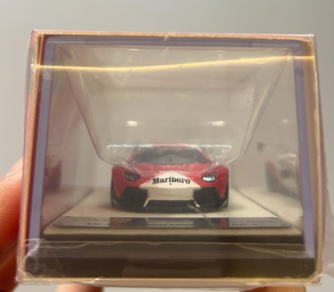 PGM 1/64 LBWK LP700-4 Marlboro Limited Edition