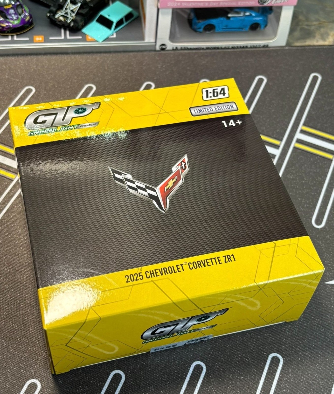 GreenLight 1/64 Corvette C8 ZR1 Dragon Scale Yellow HEC 2025 Limited