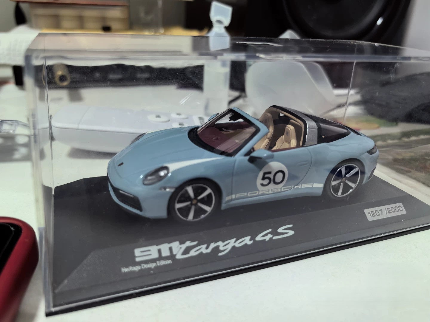Minichamps 1/43 Porsche 911 992 Targa 4S Heritage Edition 50th lmt 2000