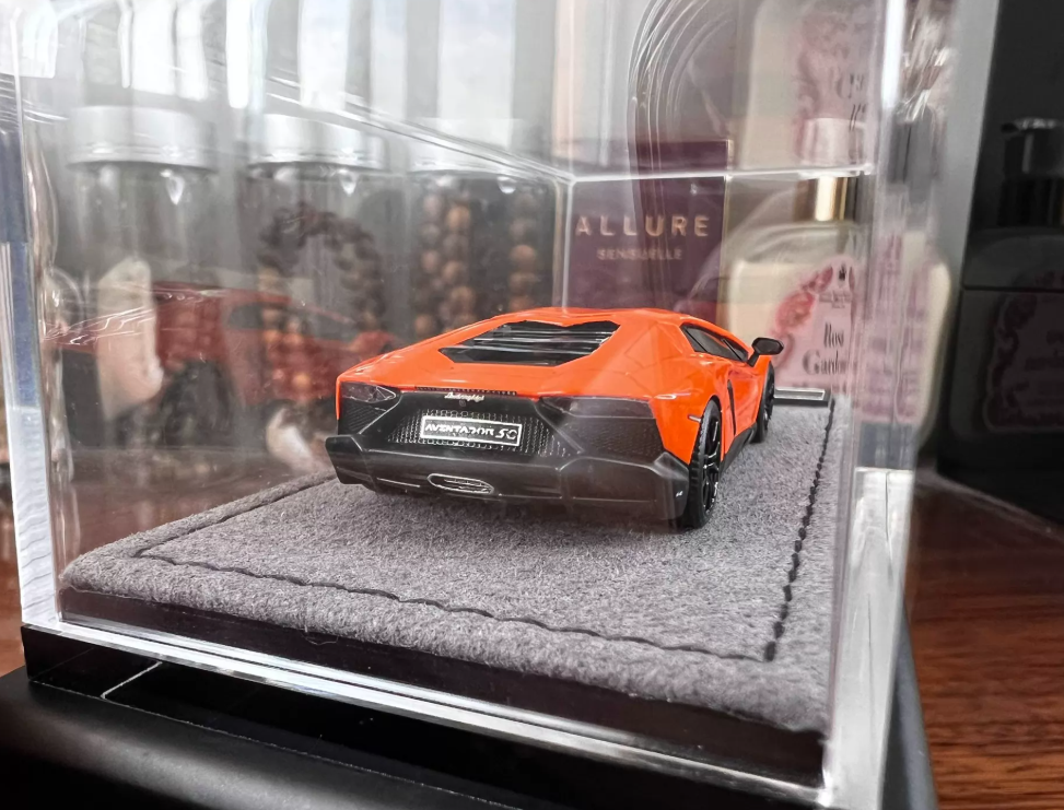 Halo Model 1/64 Lamborghini Aventador LP720-4 Fluorescent Orange Limited 199