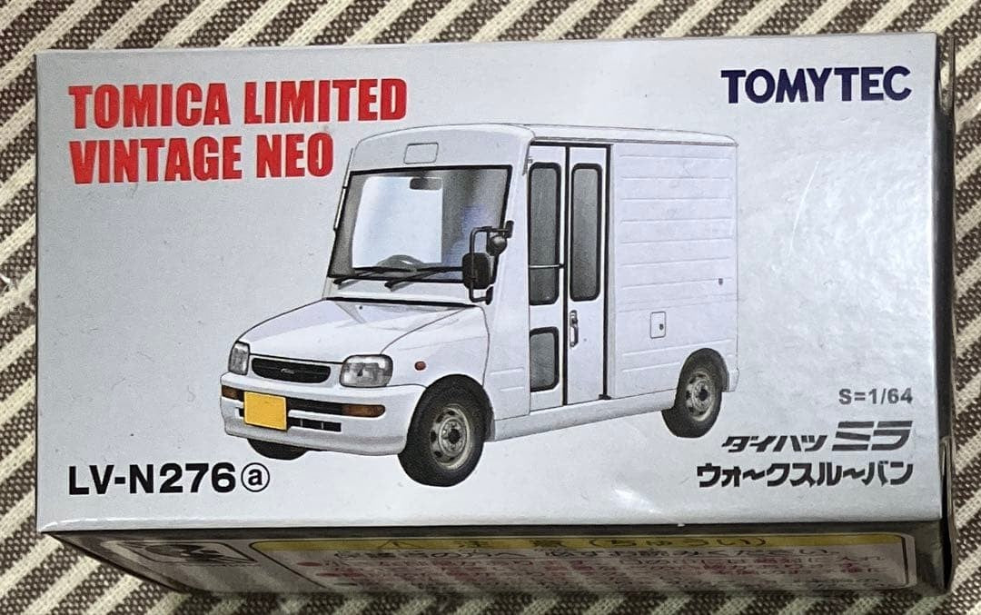 Tomica Limited Vintage Neo LV-N276a Daihatsu Mira Walkthrough Van White