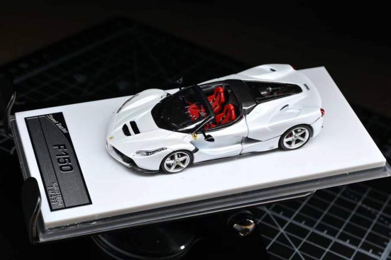 Street Buster 1/64 Ferrari LaFerrari F150 White Open Top Preorder