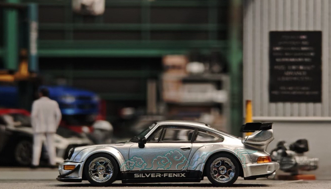 MOTORHELIX 1/64 Porsche 911 964 RWB Silver-Fenix Shenzhen Show