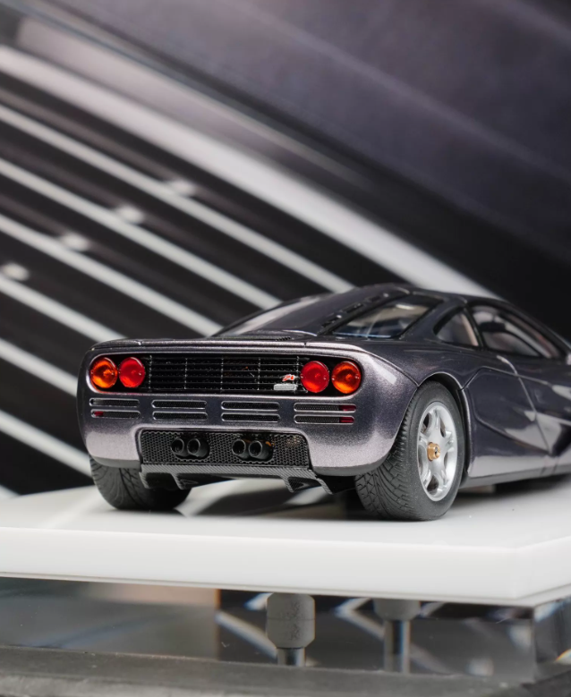 Makeup 1/43 McLaren F1 Road Car 1994 Kreighton Brown EM748K