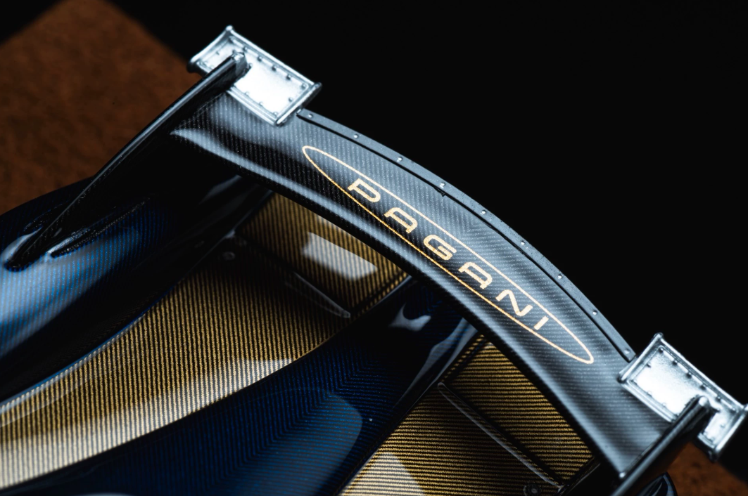 DMy 1/64 Pagani Huayra R Custom Blue Gold Carbon Alloy Model