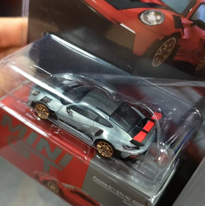 MINI GT 1060 Porsche 992 GT3 RS Clear Coat Chase 1/64