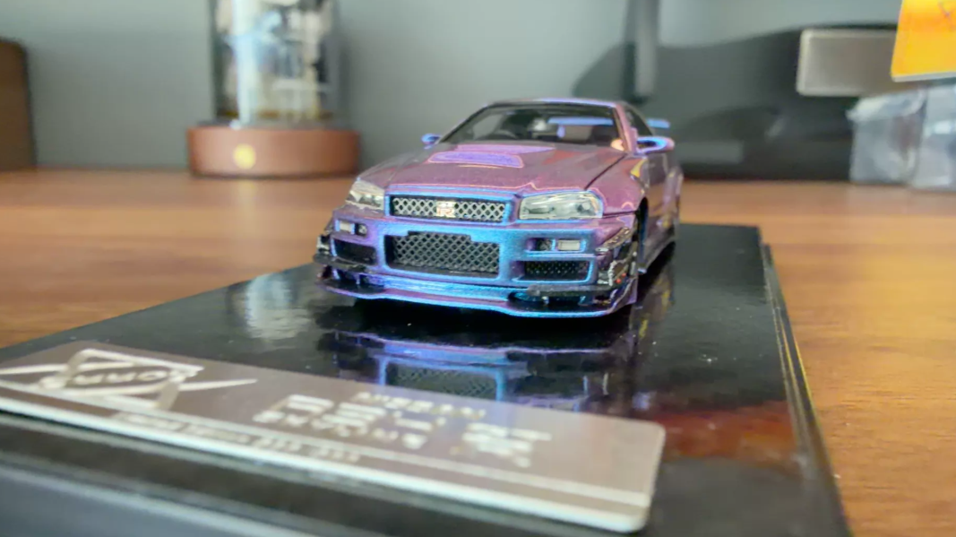 404ERROR 1/64 Nissan Skyline GT-R R34 Chameleon Blue Purple