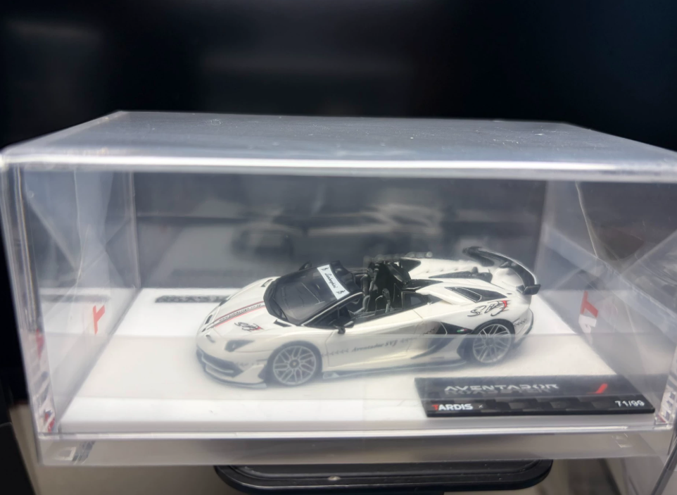 Tardis 1/64 Lamborghini Aventador SVJ 89 Custom Roadster Pearl White