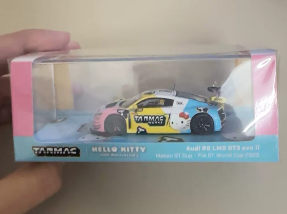 Tarmac Works 1/64 Audi R8 LMS GT3 Hello Kitty 50th Macau 2023