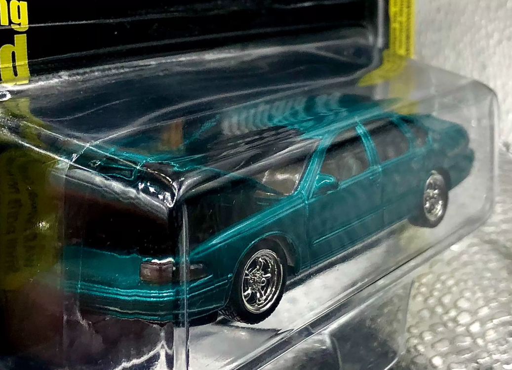 Revell 1:64 '96 Chevy Impala SS Lowrider Teal Diecast Rare