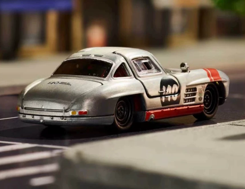 Hot Wheels Elite 64 Mercedes-Benz 300 SL #140 Gullwing 1/64 Model