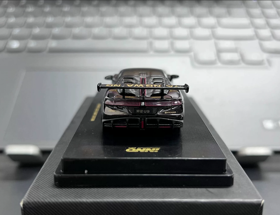 INNO64 1/64 Yangwang U9 Black Gold APA XPO 2025 Limited Chase