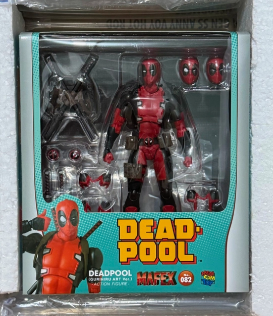 MAFEX No.082 Comic Deadpool Gurihiru Art 1/12 Figure