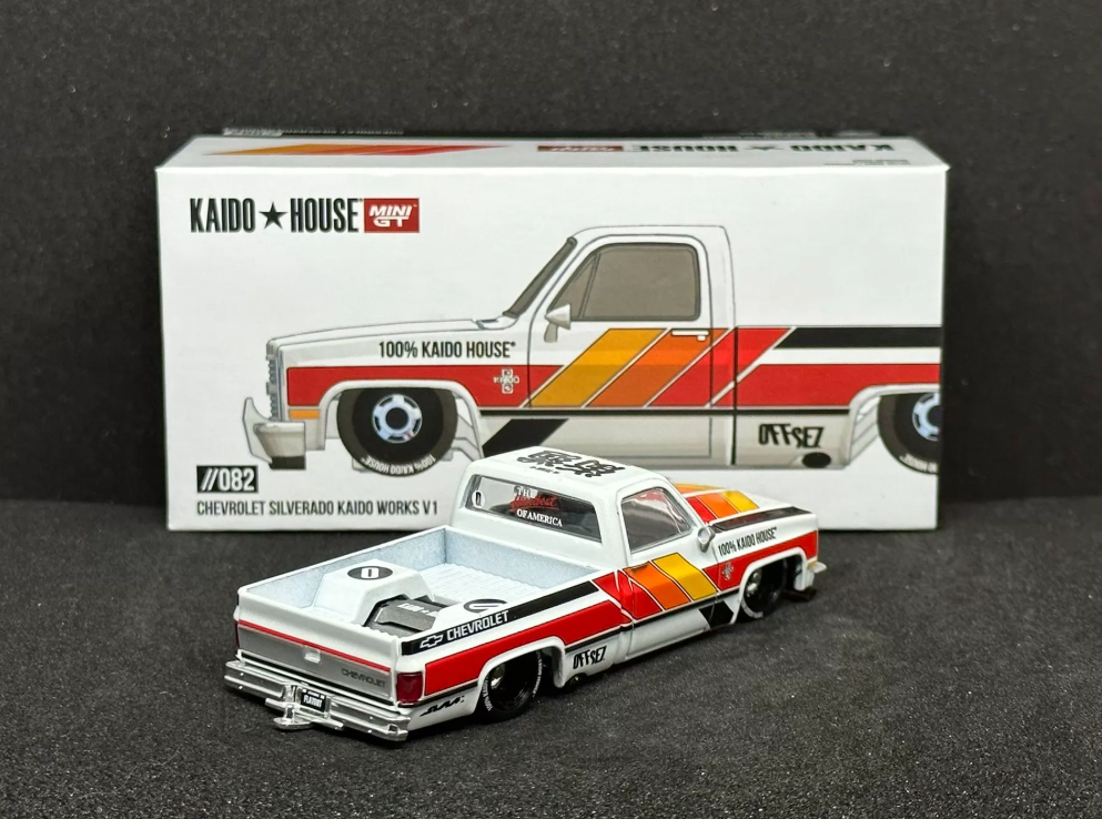 MINIGT 1/64 Chevrolet Silverado Kaido Works V1 KHMG082 Diecast