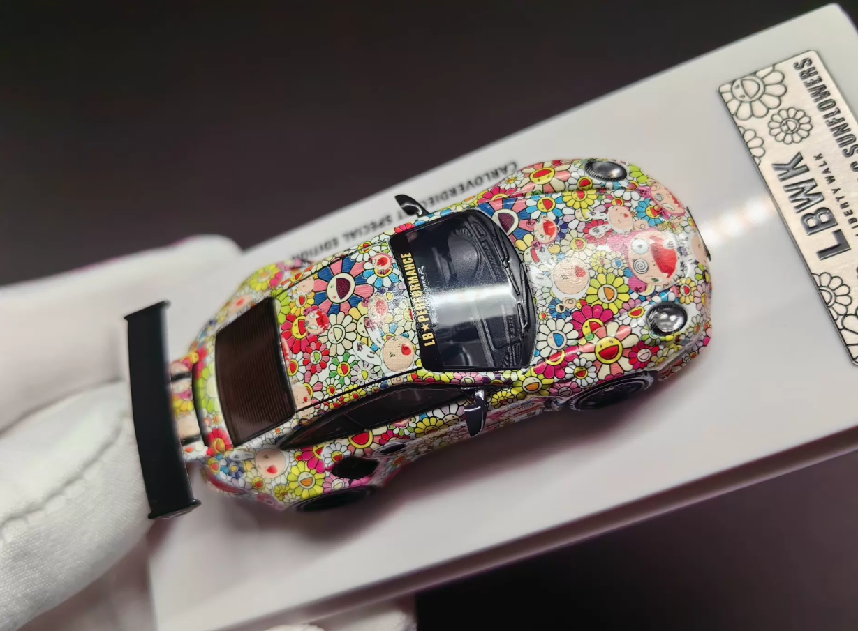 INNO 1:64 Porsche 997 LBWK Sunflower Livery Model