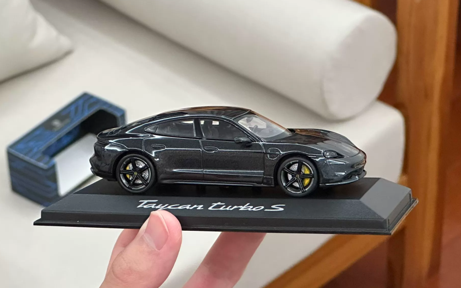 Minichamps 1:43 Porsche Taycan Turbo S IAA 2019 Special Ed Volcanic Grey