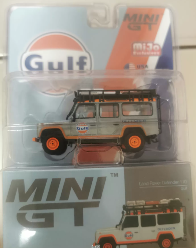 MINI GT Land Rover Defender 110 Gulf Clear Coat Chase 1/64
