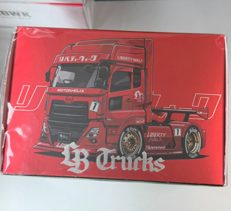 MOTORHELIX 1:64 LB Trucks UD QUON Head Red Hong Kong Toy Car Salon