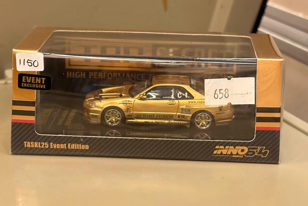 INNO64 1/64 Nissan Skyline GT-R R34 Top Secret Fusion Gold TASKL25 Edition