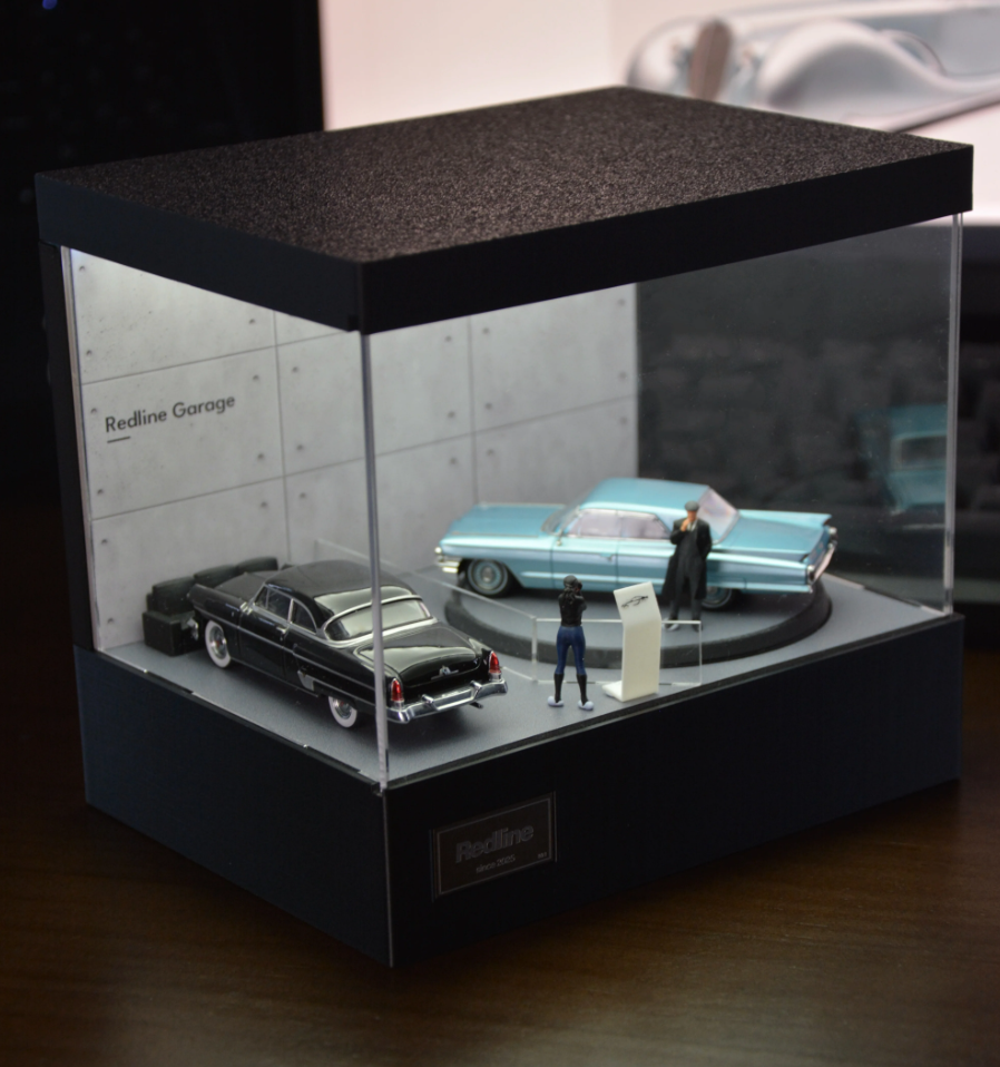 Redline Garage 1/64 Rotating Showroom Concrete Display Case
