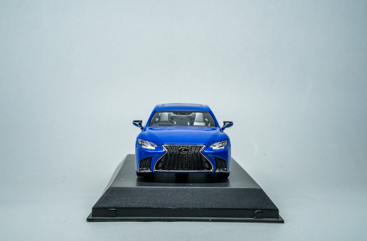 Kyosho 1/43 Lexus LS500 F Sport Blue Diecast Model