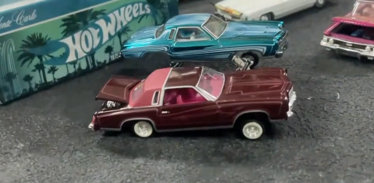 Revell 1:64 '77 Chevy Monte Carlo Lowrider Magazine Purple Diecast