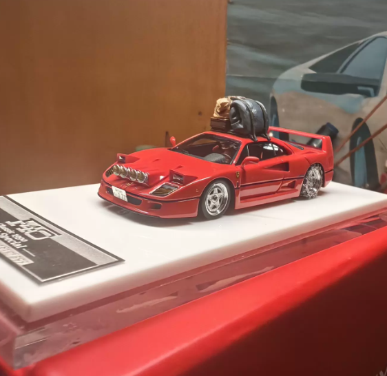 MY64 1:64 Ferrari F40 Christmas Snow Edition Red Resin Model