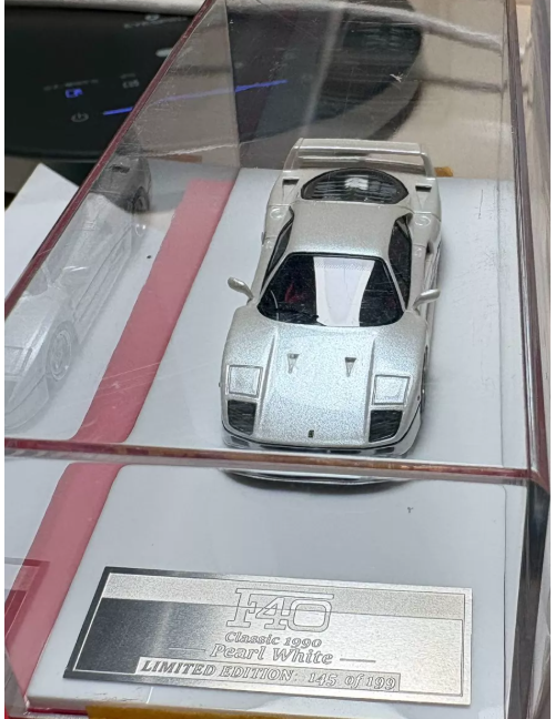1/64 DMH Ferrari F40 First Edition Pearl White Diecast Model