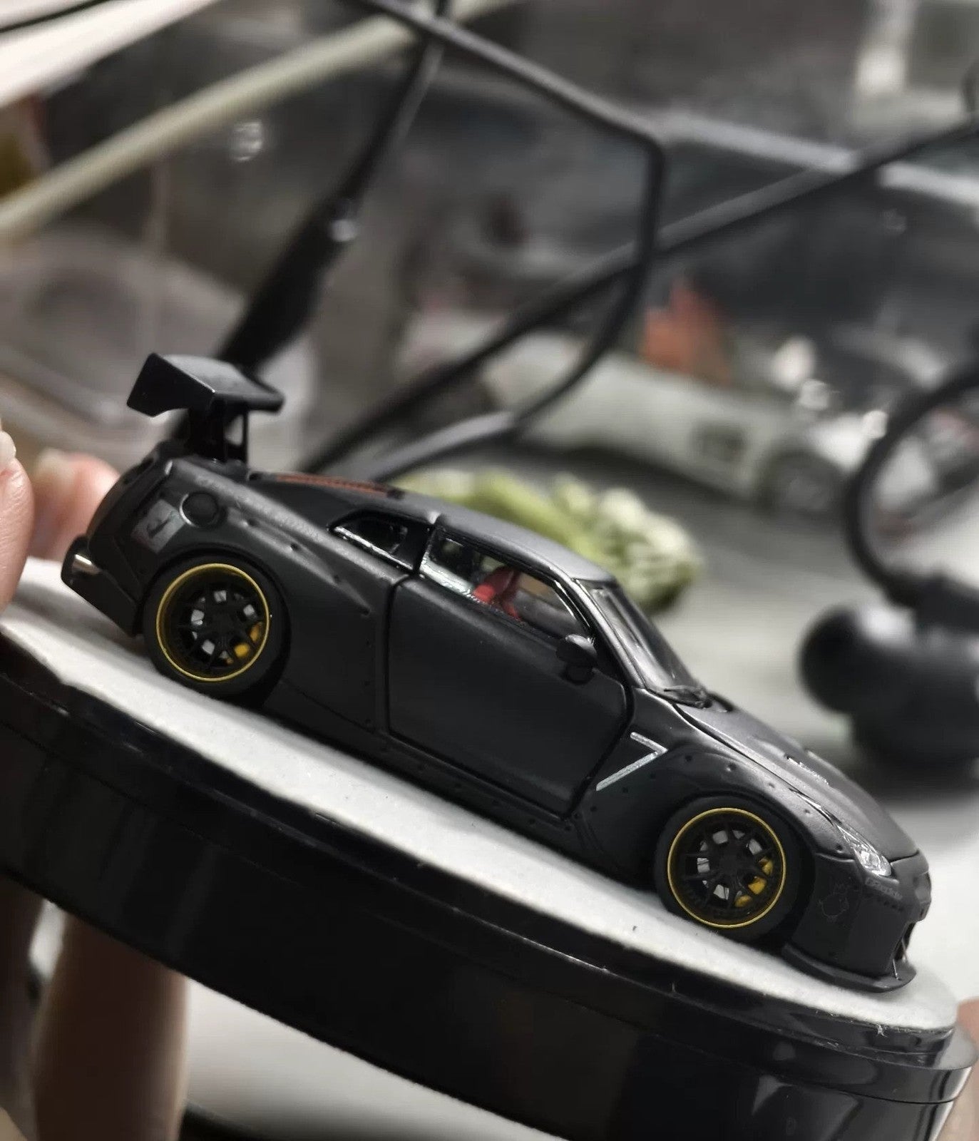 PGM 1/64 Nissan GTR R35 Matte Black Deluxe – All-Open