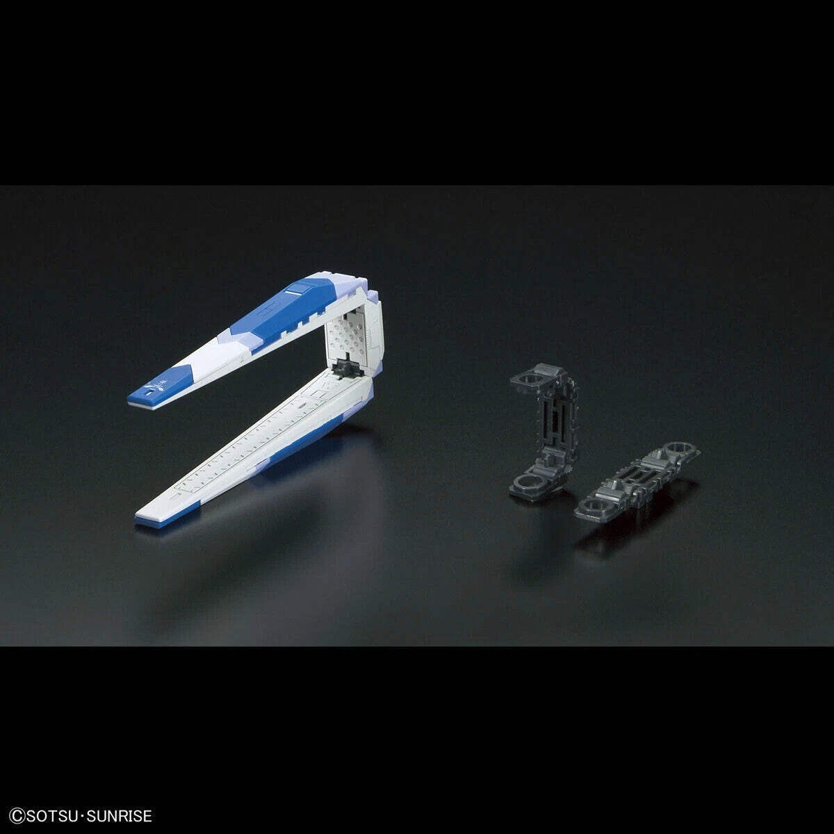 Bandai RG RX-93-v2 Hi-V Gundam 1/144 Model Kit Char's Counterattack