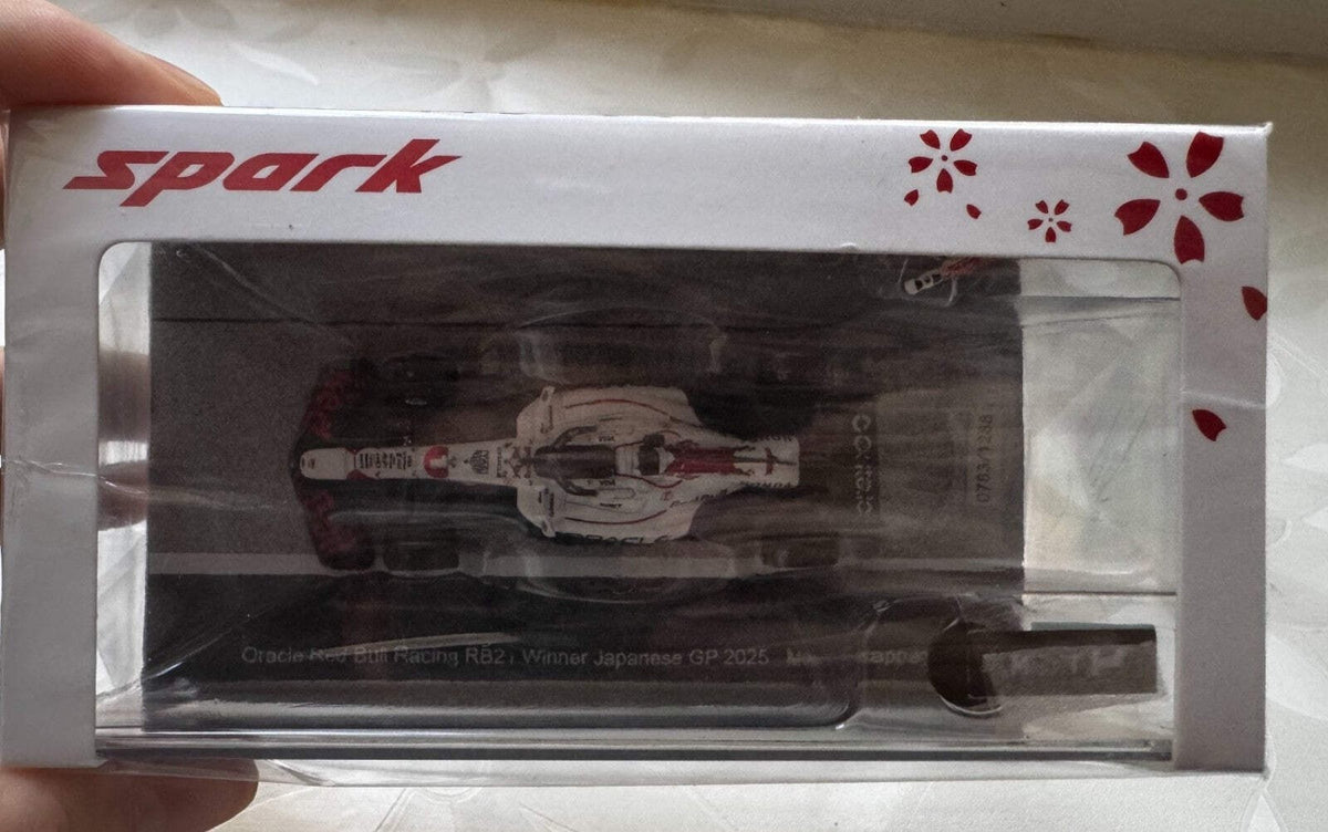 Spark 1/64 Red Bull RB21 Verstappen Japanese GP Winner Suzuka HEC Limited