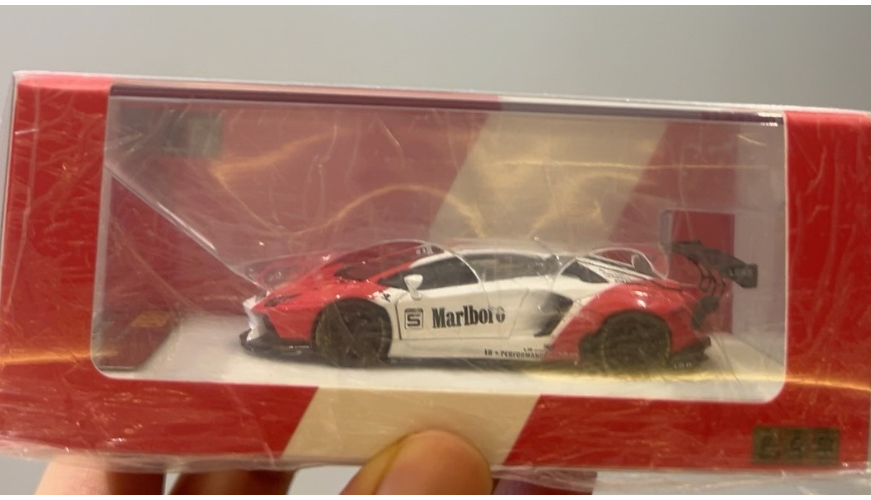 PGM 1/64 LBWK LP700-4 Marlboro Limited Edition
