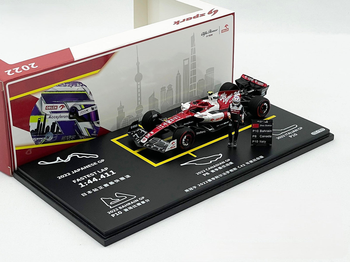 Spark 1/43 Alfa Romeo Sauber C42 #24 Zhou Guanyu 2022 Season w/Figure