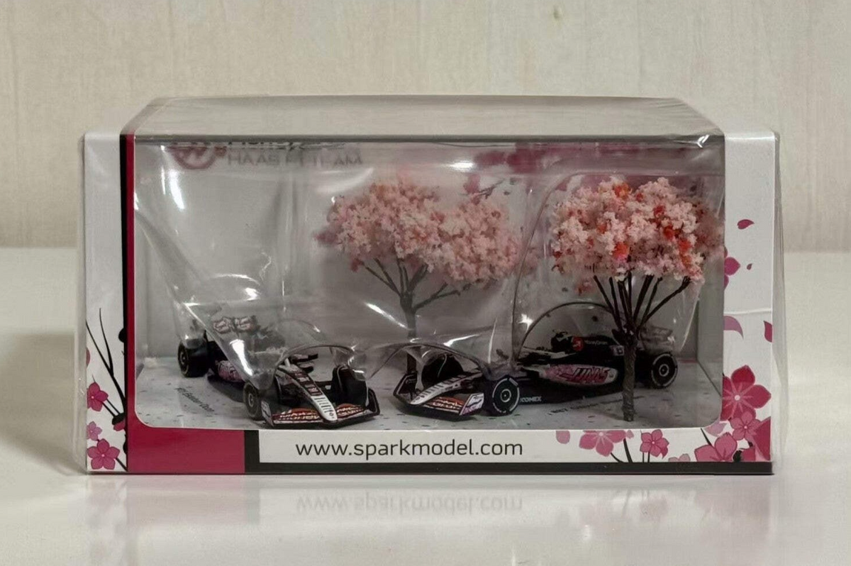 SPARK 1/64 Haas F1 Sakura Twin Set HEC Beijing Exclusive Limited 500