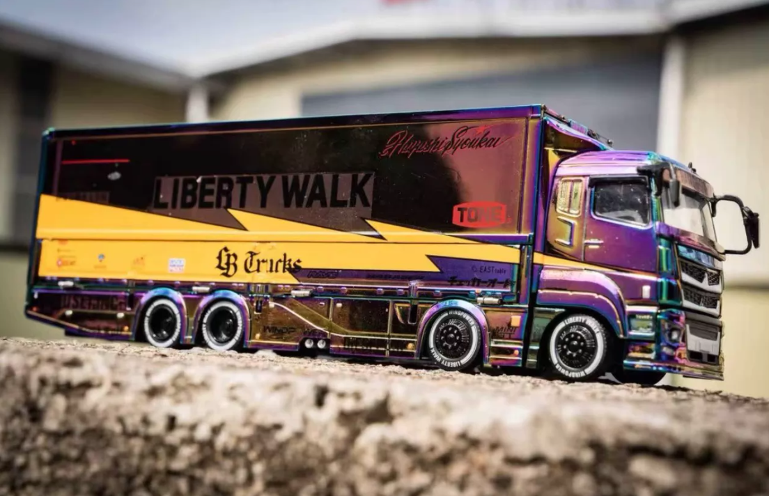 GCD 1/64 Mitsubishi Fuso LBWK Chameleon Container Truck HEC Exclusive
