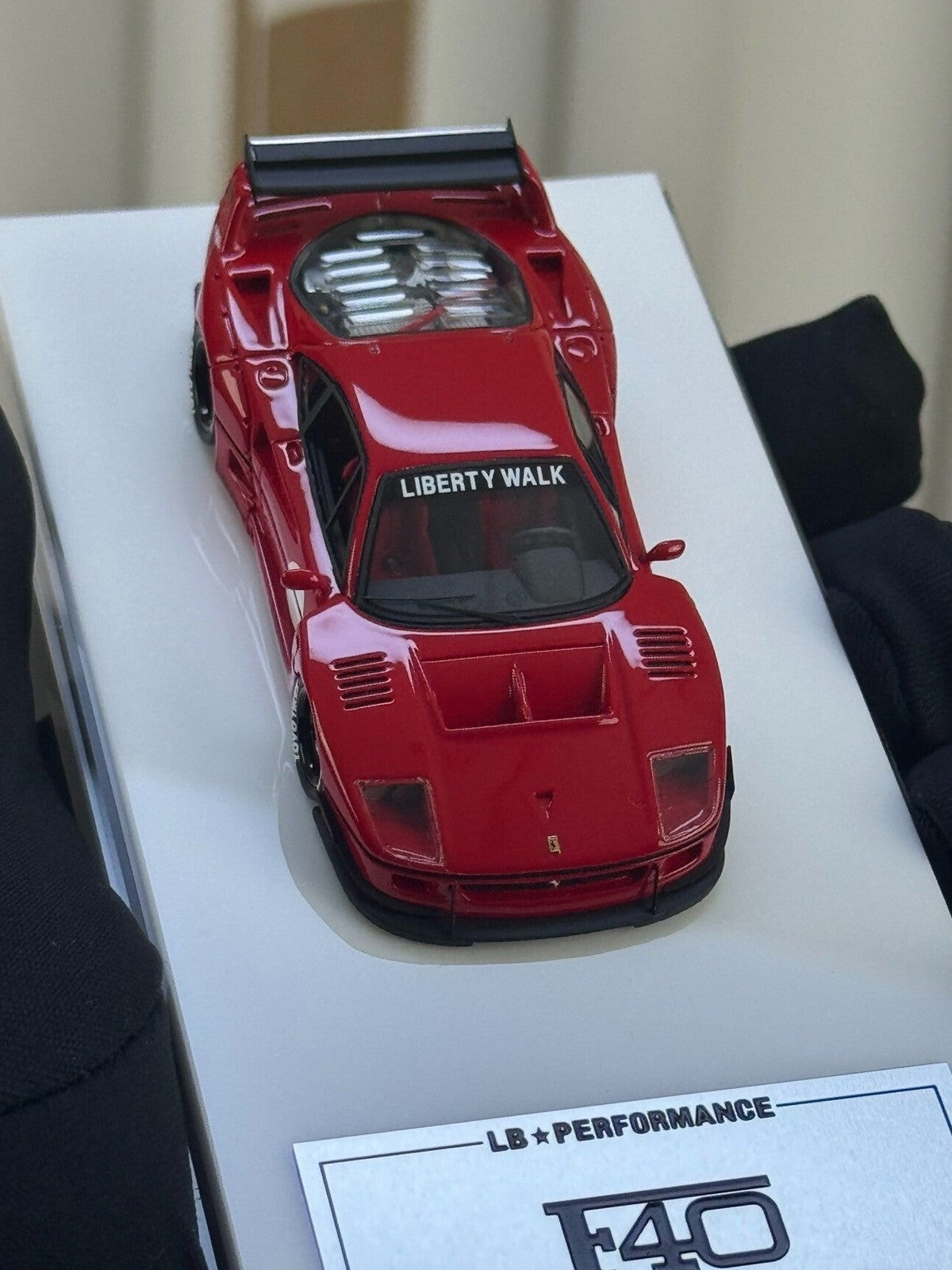 DG 1:64 Ferrari F40 LBWK Red Limited Edition Resin Model Car