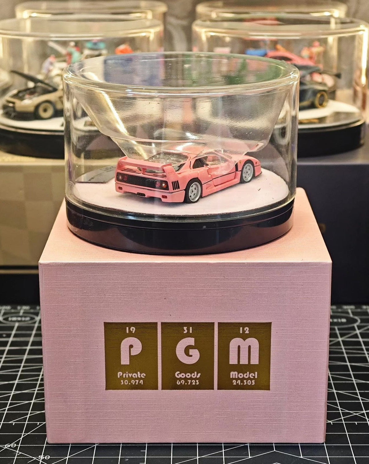 PGM 1/64 Ferrari F40 Pink Limited Edition Diecast Model Car 999 PCS