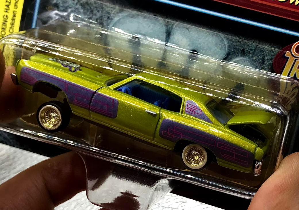 Revell 1/64 '70 Chevy Monte Carlo Lowrider Jest Klownin Lime Green
