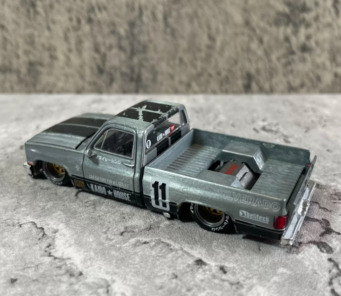 MINI GT Kaido House Chevy Silverado Weathered Gray Chase 1:64 Diecast