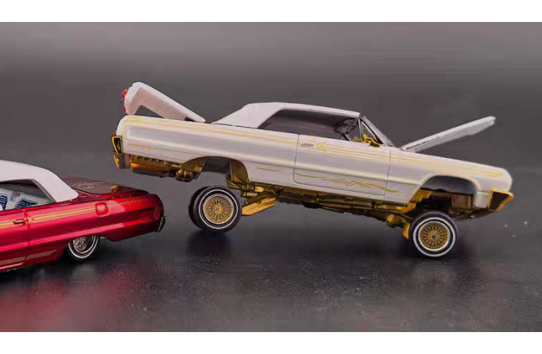 Fine Works 1/64 Chevy Impala Lowrider White & Gold Hopping Edition
