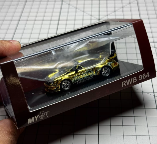 Motorhelix 1/64 Porsche 964 RWB Silver-Fenix Gold TMCS Exclusive