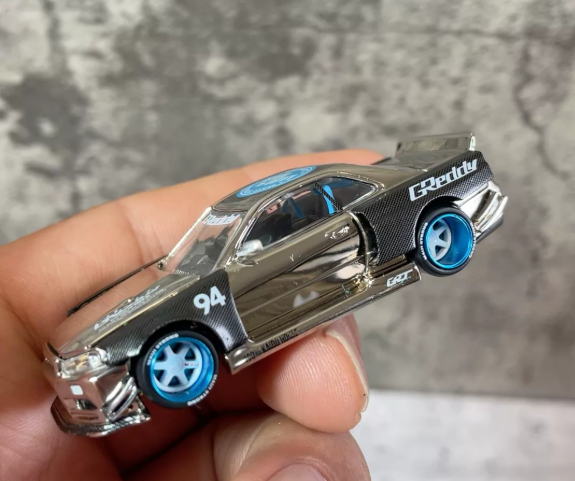MINI GT Kaido House 1/64 R34 Skyline Lahaina Charity Rare No Box
