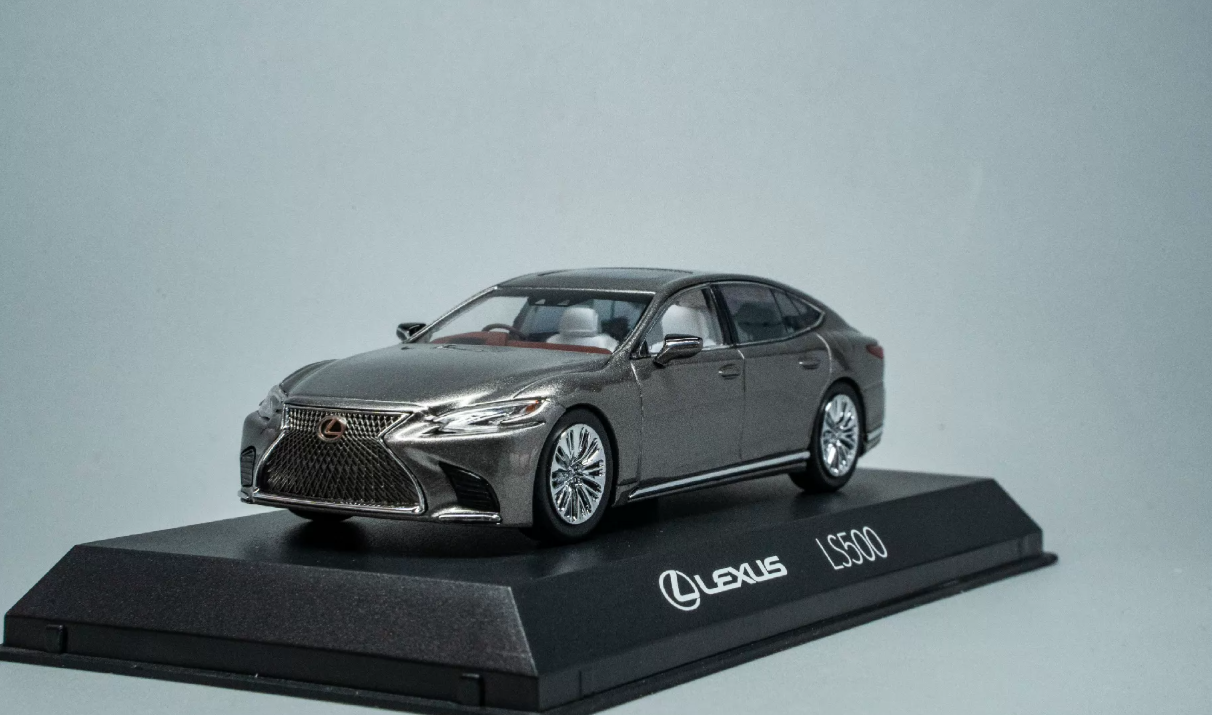 Kyosho 1/43 Lexus LS500 Metallic Grey w/ White Interior