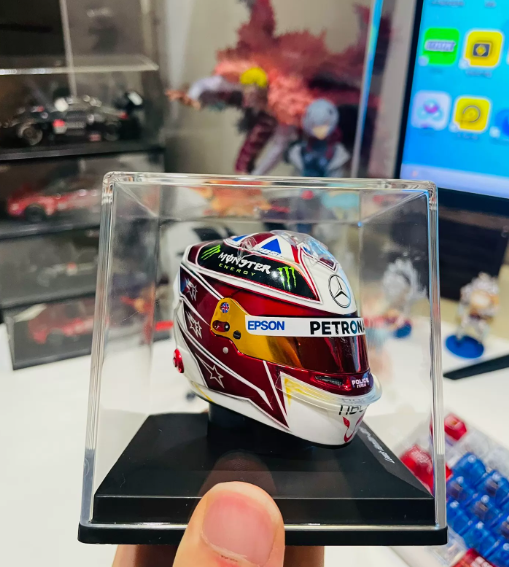Spark 1:5 Lewis Hamilton 2018 Mexico GP World Champion Helmet