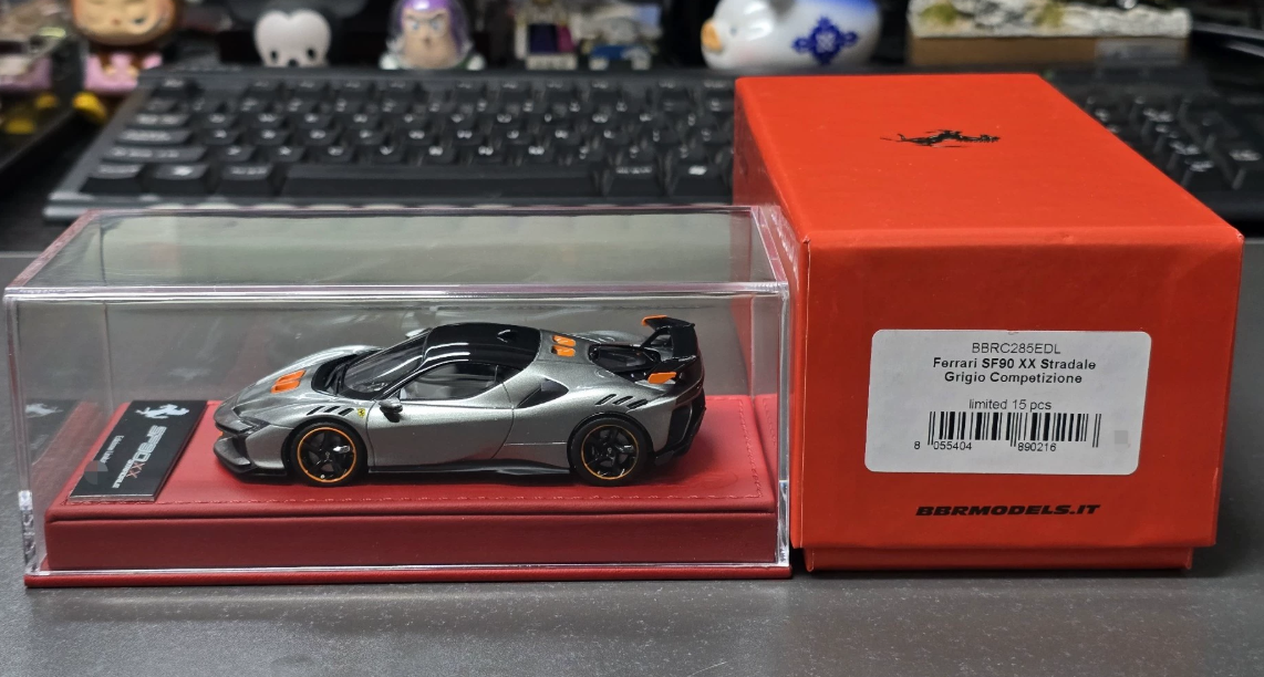 BBR Deluxe 1/43 Ferrari SF90 XX Stradale Grigio Competizione Hardtop