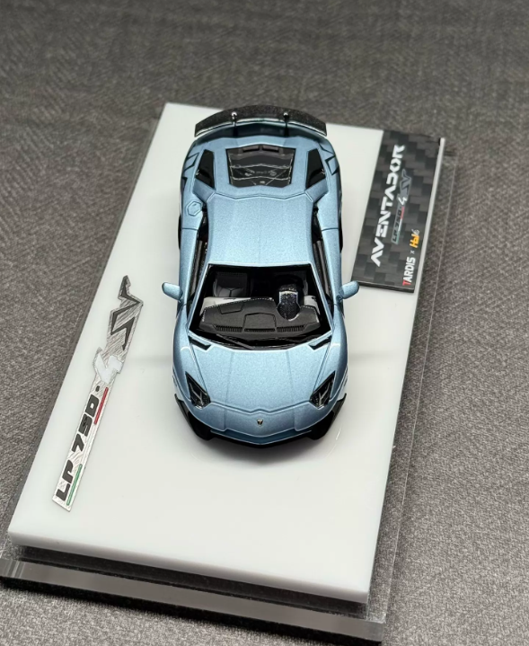Tardis x Halo 1/64 Lamborghini Aventador LP750-4 SV Clear Water Blue