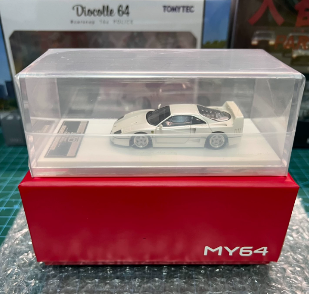 SCM MY64 1/64 Ferrari F40 Pearl White Resin Model Classic Edition