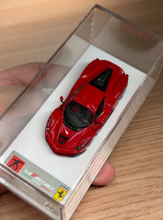 DMH 1/64 Ferrari LaFerrari Rosso Corsa Red Roof Edition