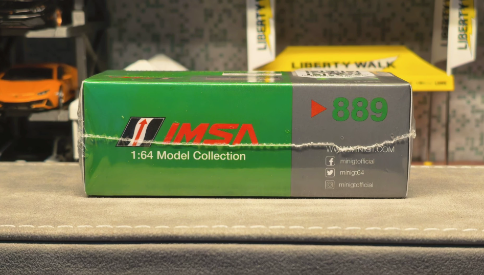 MINI GT 1/64 Porsche 911 GT3 R #77 AO Racing Rexy Daytona 24H