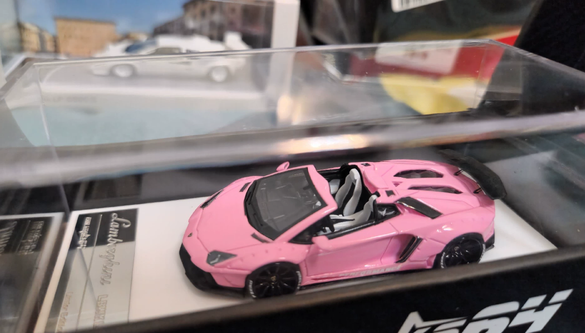Fine Works 1/64 LB Widebody Lamborghini LP700 Roadster Luminous Pink